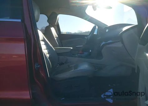 2017 Ford Escape Titanium из США, поврежденный, VIN 1FMCU9JDXHUD56396